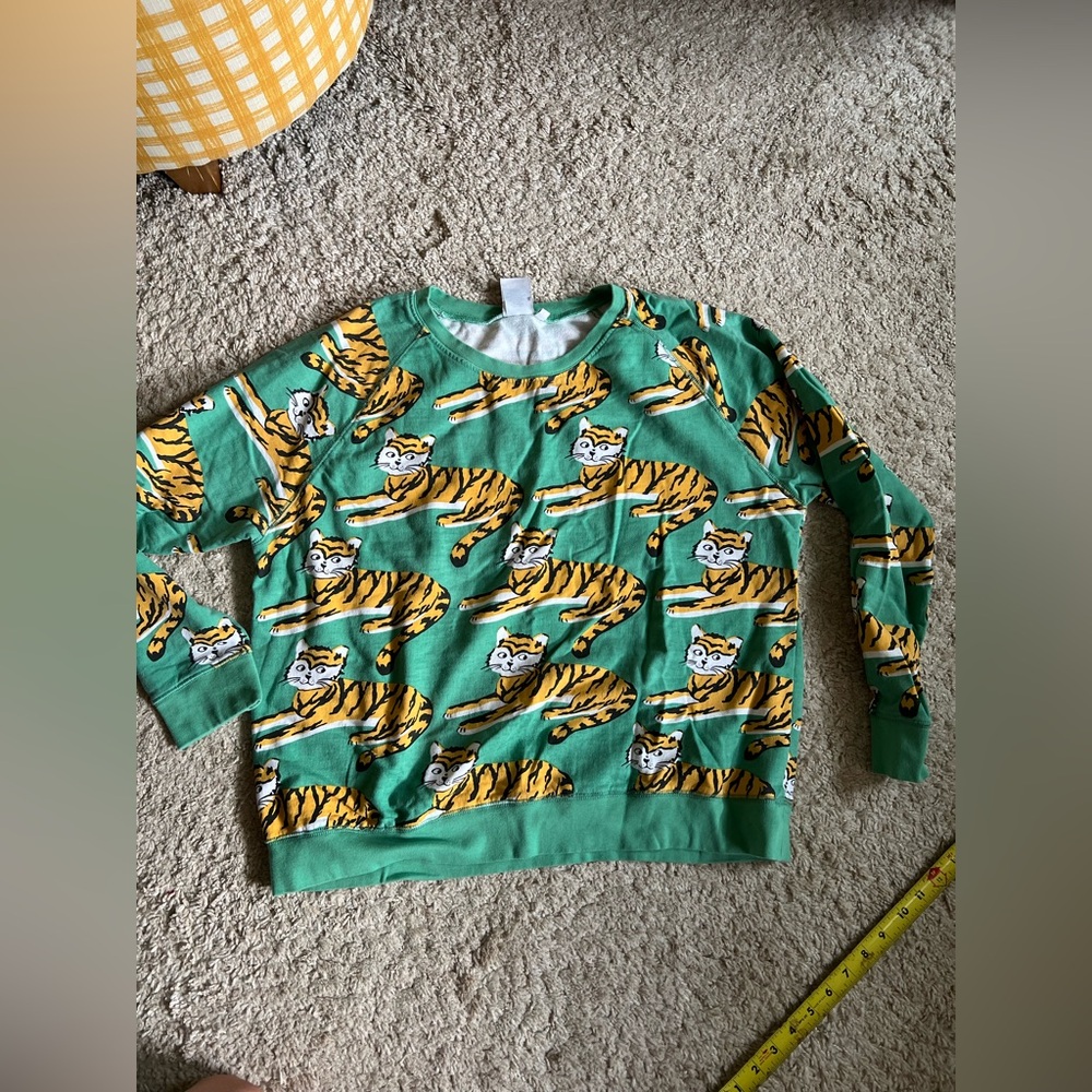 Baby Cats of California tiger sweatshirt XL